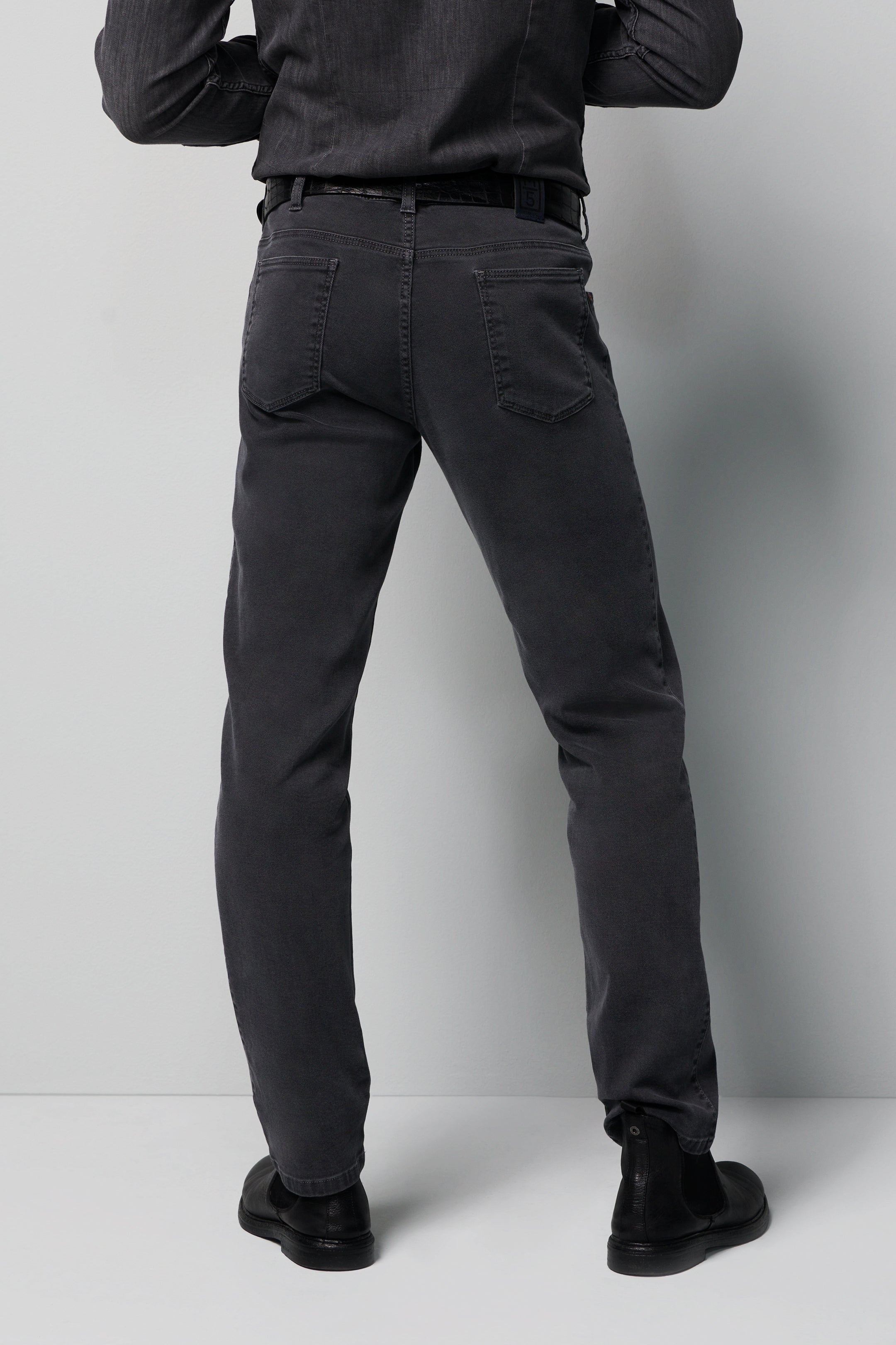 REGULAR 2-6170 PERFORMANCE DENIM