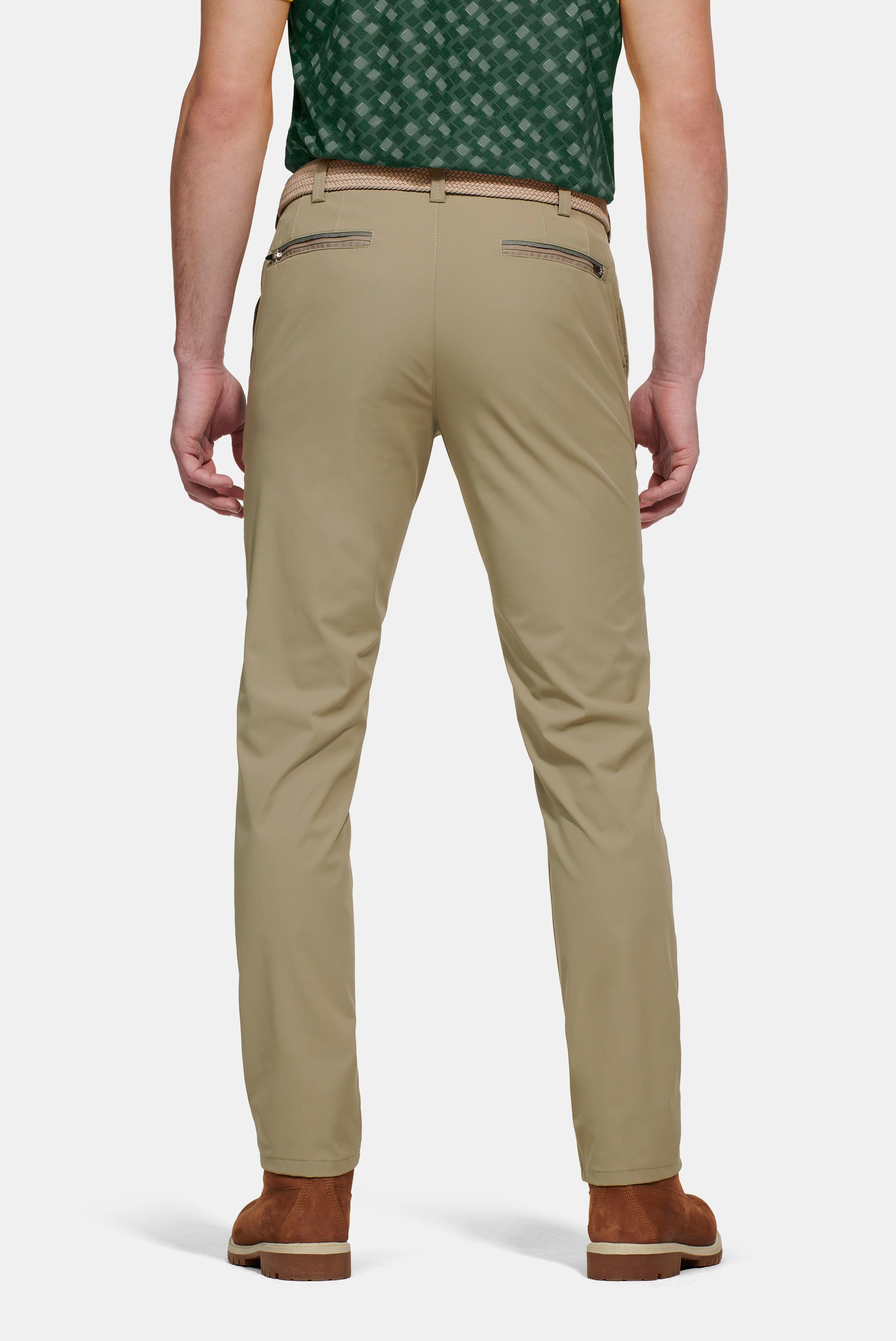 Skye 1-8070 ACTIVE • CHINO